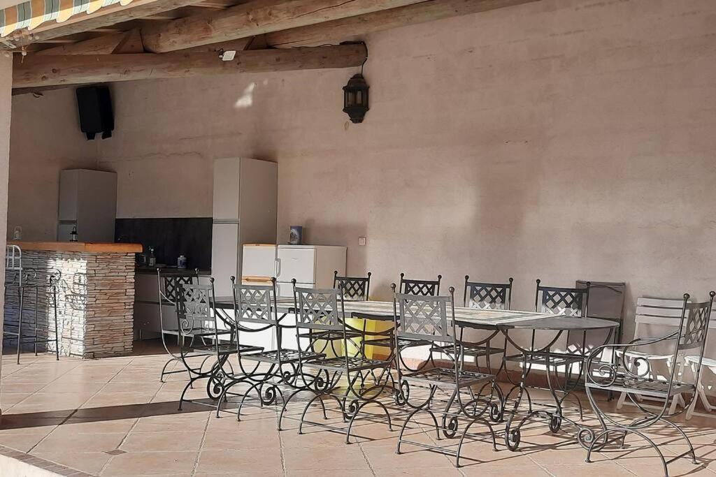 Villa L'Estel En Campagne Avec Piscine Privee Proche Arles Et Avignon Tarascon Luaran gambar